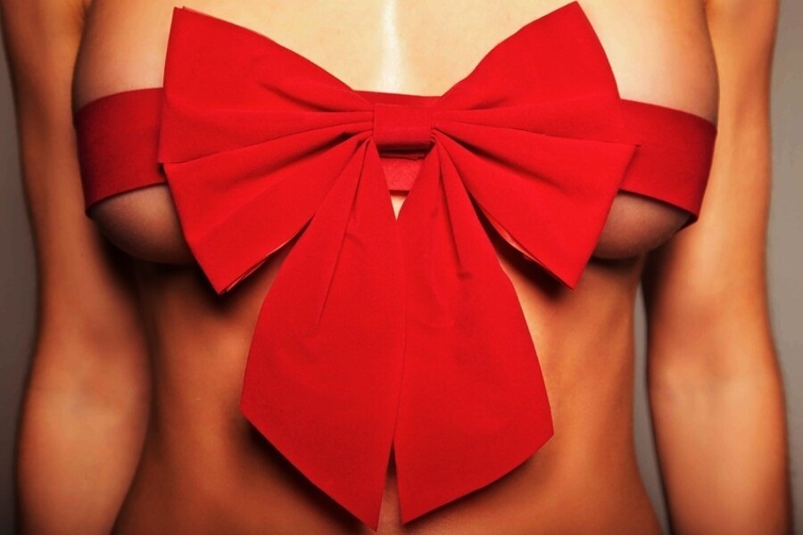 Шла Саша по шоссе и нашла работу: интимная встреча за подарок – это проституция?