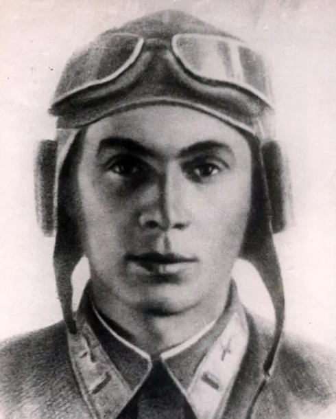 «Подбит, иду на таран». 116 лет со дня рождения военного лётчика, героя Советского Союза Гастелло Николая Францевича.