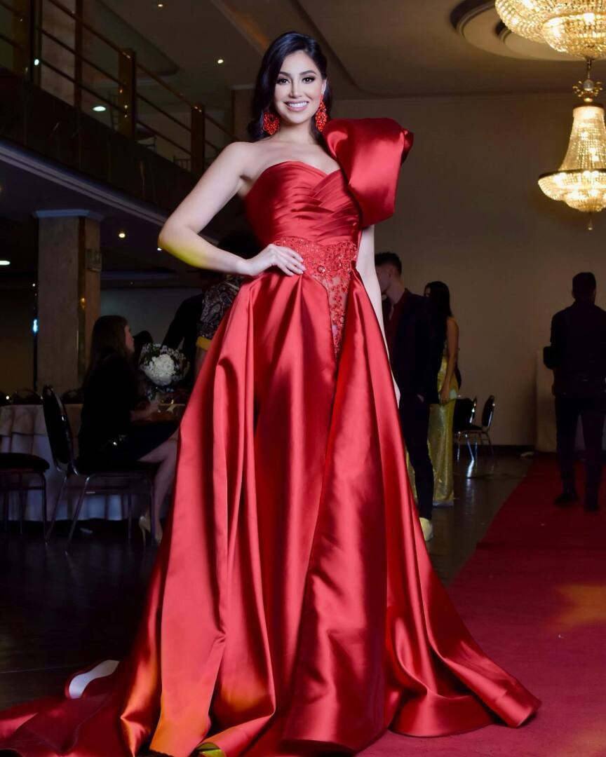 Андреа Агилера (красивые девушки и женщины)