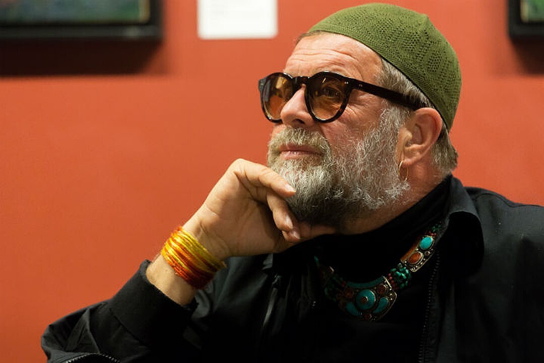 Б.Гребеньщиков запросился назад на Родину