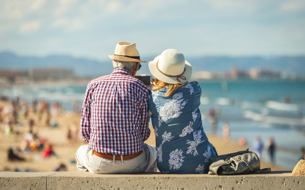 Пенсии: россияне начали откладывать на пенсию по 9000 в месяц