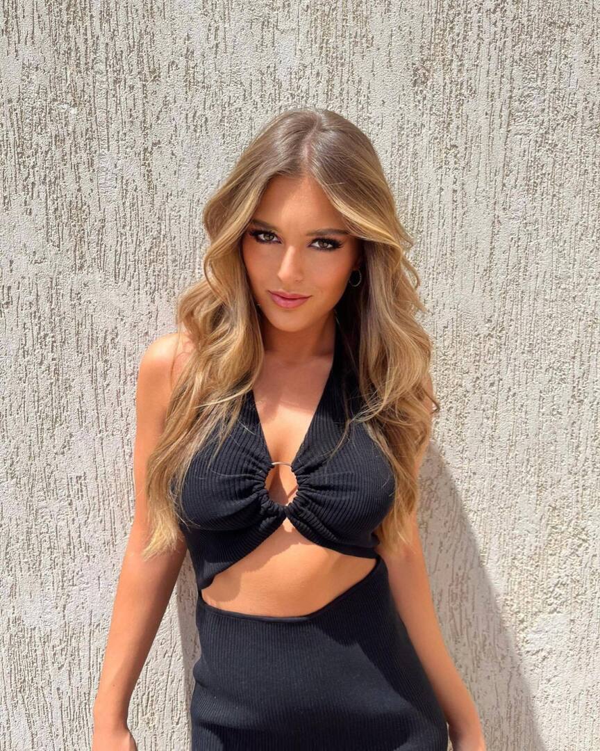 Дафна Нивель (красивые девушки и женщины)