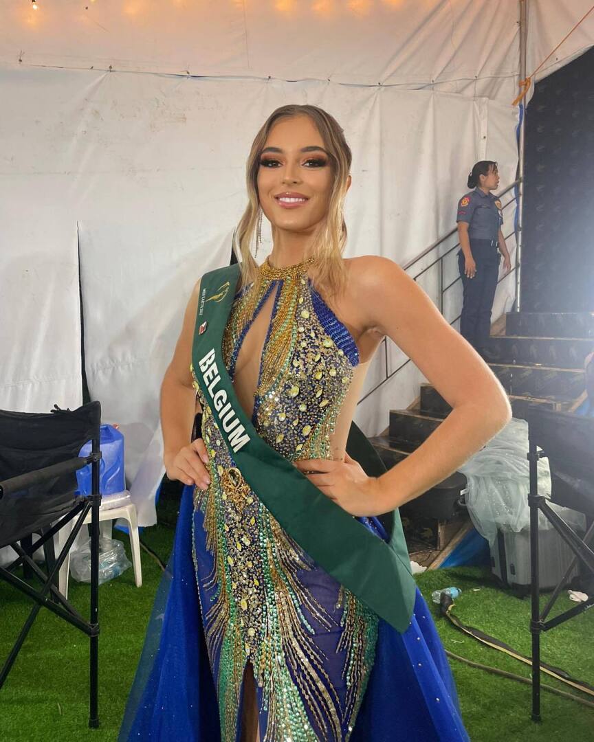 Дафна Нивель (красивые девушки и женщины)