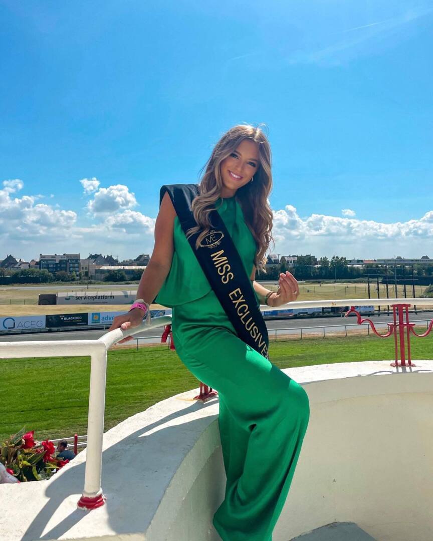 Дафна Нивель (красивые девушки и женщины)