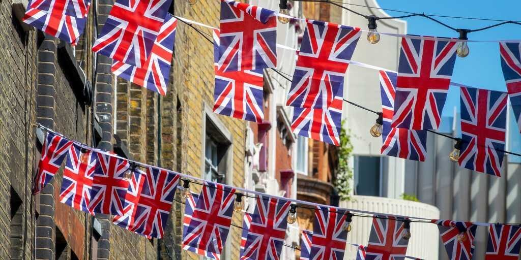 Будет ли трансляция коронации Карла 3 в России? Дата и время коронации короля Карла III?