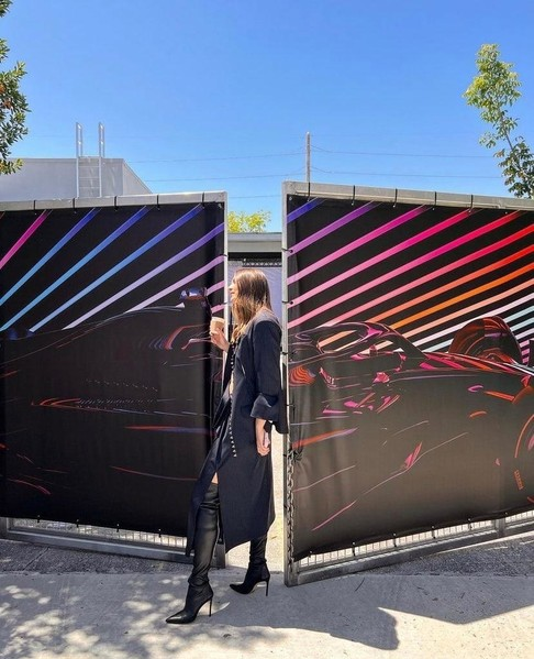 Шейк в прозрачном платье и Шарапова с голым животом выяснили, кто самый привлекательный человек в Формуле-1.