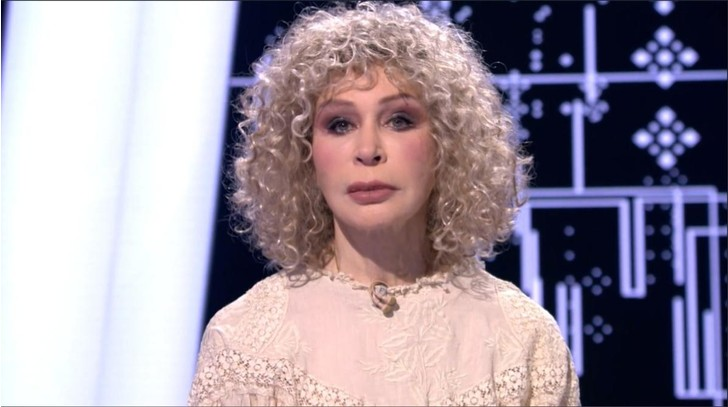 Татьяна Васильева рассказала, сколько денег она ежемесячно отдает своим взрослым детям, поскольку они не в состоянии содержать себя.