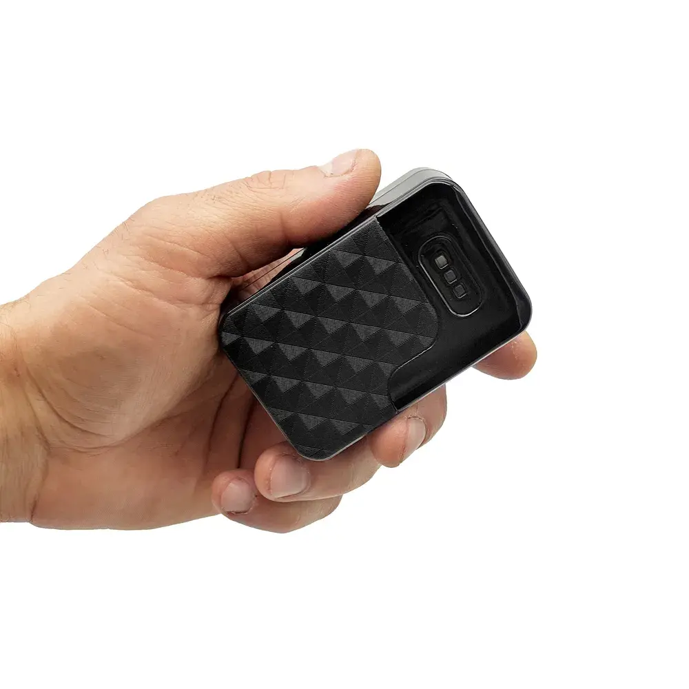 Женщина, которая установила устройство слежения в машине мужа, может получить тюремный срок