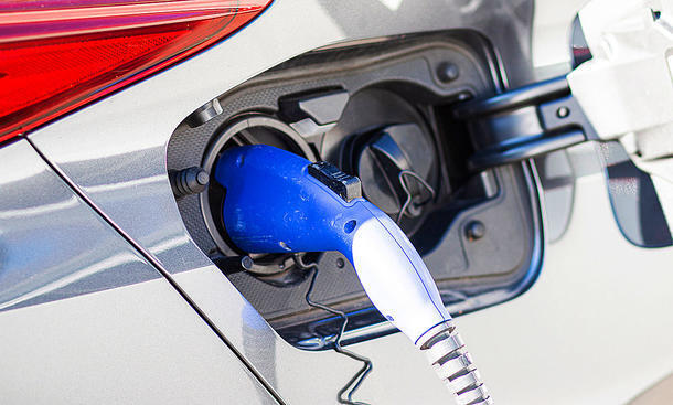 Почему аккумулятор электронного автомобиля разряжается сам по себе