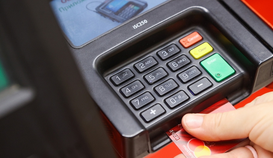 Как россиянину сделать карту иностранного банка: все способы и условия