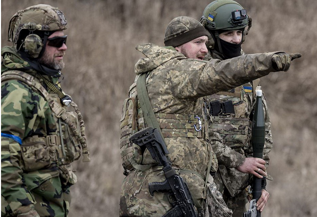 В последнем военном обновлении Военкор Котенок сообщил, что ВСУ готовятся начать новое наступление в ближайшие часы.