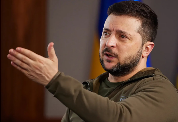 Зеленский назвал причину переноса контрнаступления.