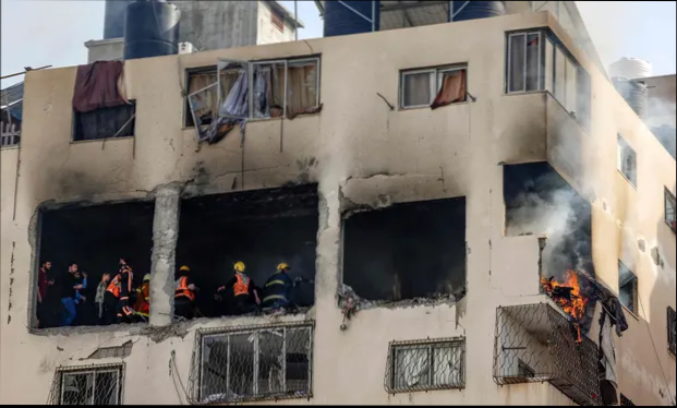 Израиль и боевики Газы ведут интенсивный огонь, надежды на перемирие угасают