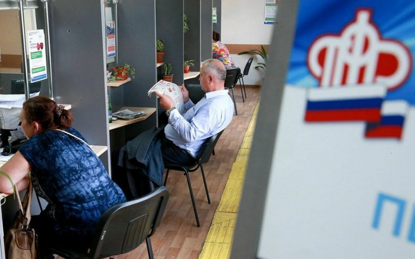 На фоне низких пенсий и невыплат индексаций работающим пенсионерам депутаты упражняются в обещаниях все решить