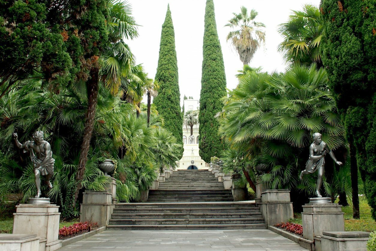 Краснодар и его окрестности славятся множеством живописных мест, которые заслуживают внимания. Если вы ищете место для отдыха, то у вас есть варианты!