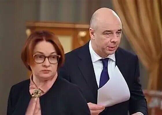 Путин не терпит около себя некомпетентных людей..