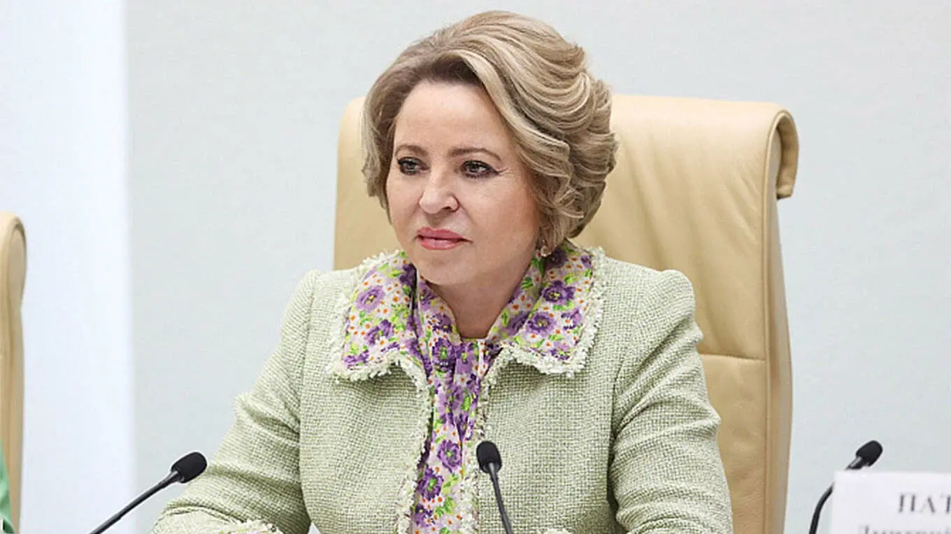 «Выйду на улицу — гляну на село»: почему жизнь на селе хотят популяризовать, чтоб молодежь переселялась туда?