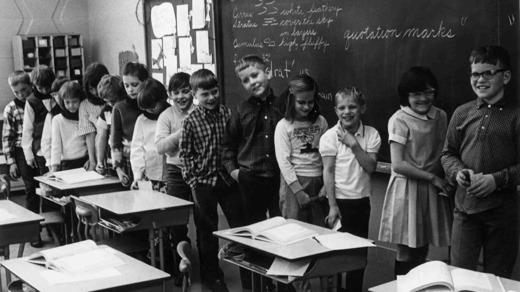 От цвета глаз до динамики власти: Эксперимент "Разделенный класс" раскрывает все