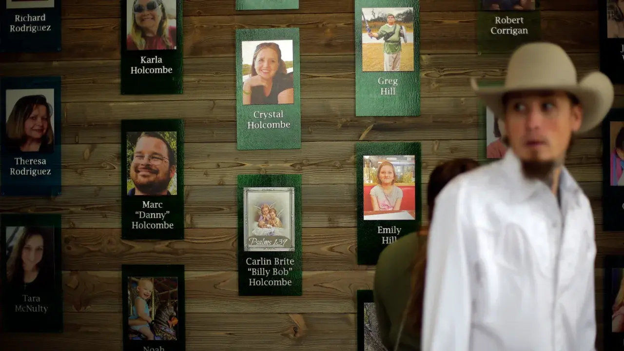 Любящий оружие Техас, где у большинства домохозяйств есть огнестрельное оружие, стал эпицентром массовых расстрелов.