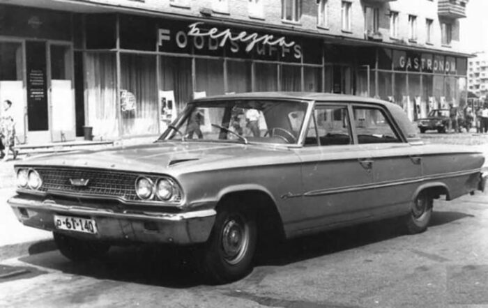 Назад в СССР: Что продавали в знаменитых магазинах «Берёзка» и почему попасть в них могли далеко не все?