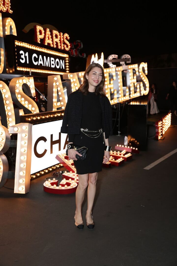 Барби из Малибу и голливудские старлетки: Подиумный показ Chanel в Лос-Анджелесе.