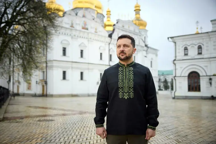 Глупый подарок Зеленского Римскому Папе