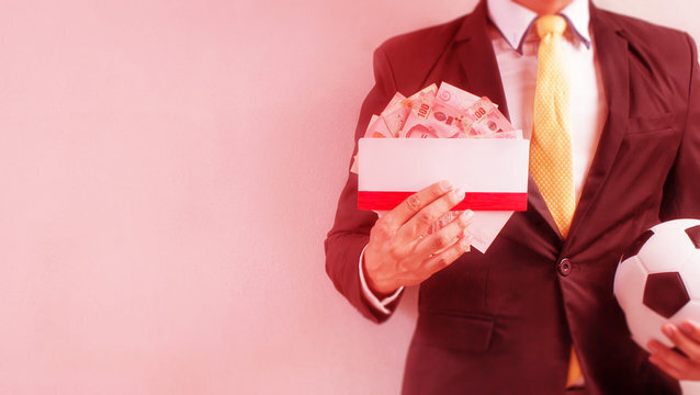 Что подарить начальнику на день рождения.