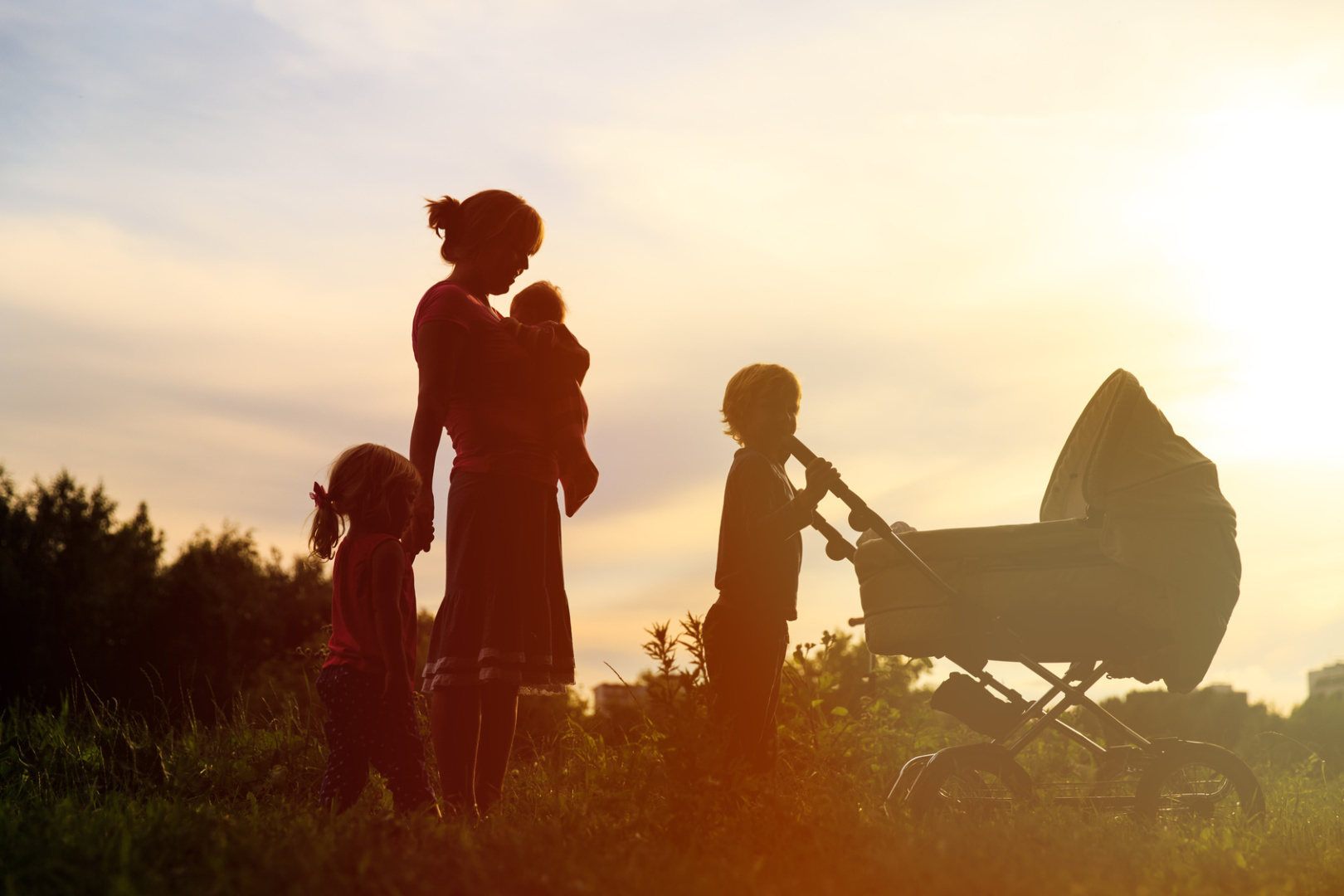 Мать 3 детей осталась без мужа на улице. Построила многомиллионный бизнес на своем рукоделии.