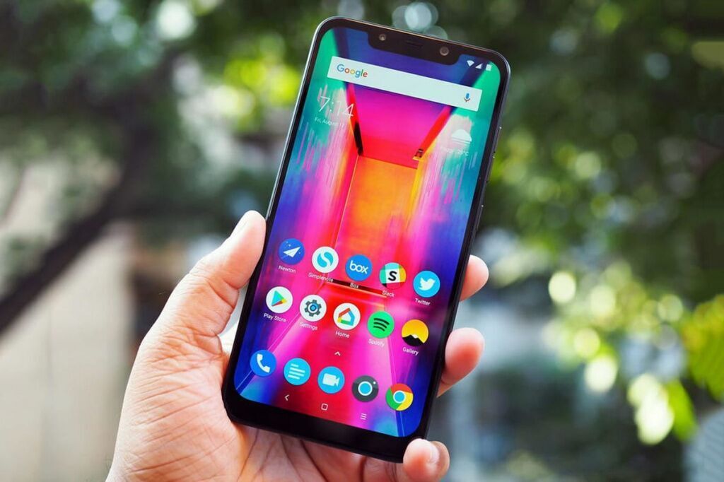 Первый мобильный телефон.