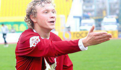 Они родились 19 мая.