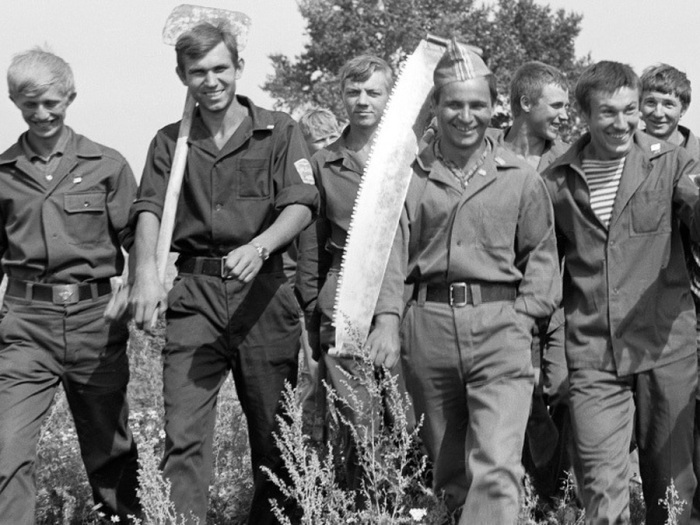 Назад в СССР: Система образования в СССР - как в Советском Союзе поступали в ВУЗы, чего боялись студенты? Нюансы советского высшего образования. Опрос