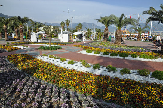 Кочился Турецкий рай для «новых русских беженцев» .