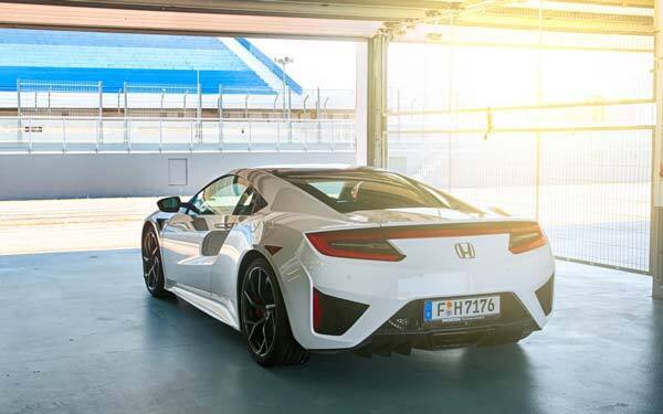 Honda NSX 2023-2024 года.