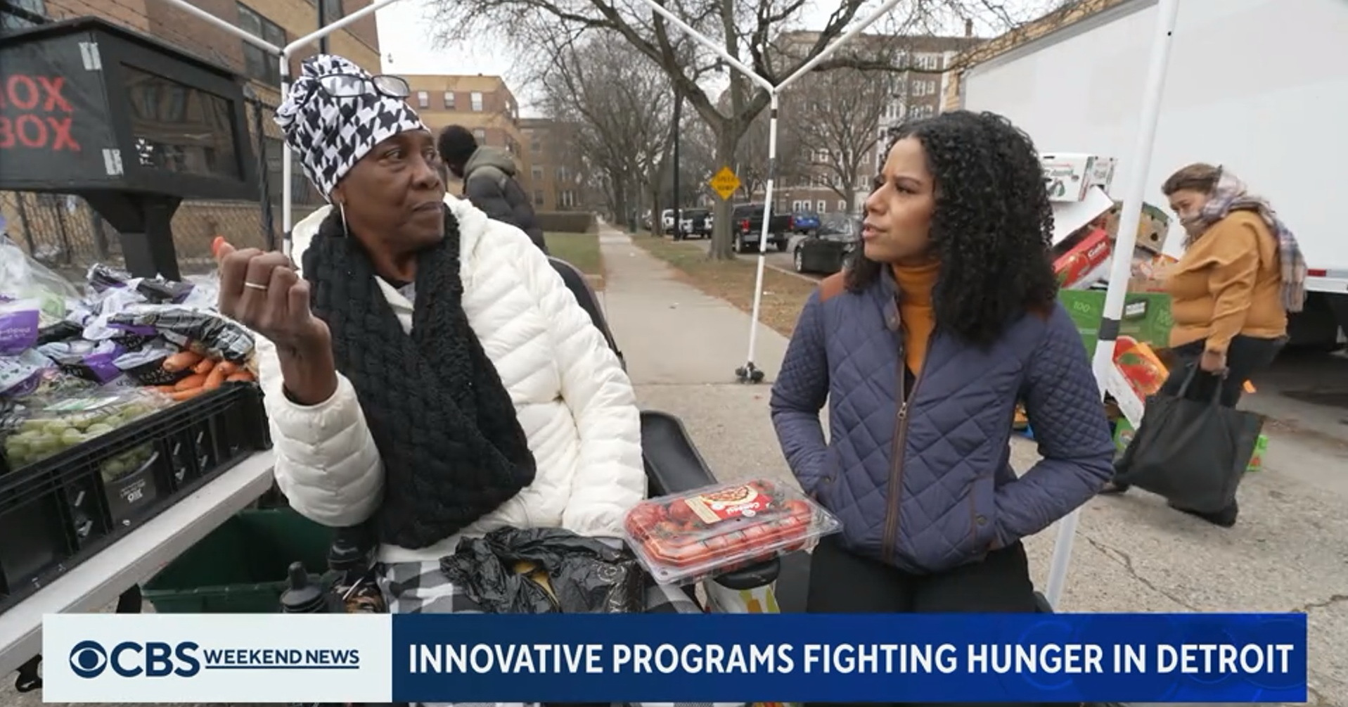 В Детроите США раздают почти просроченные продукты нуждающимся