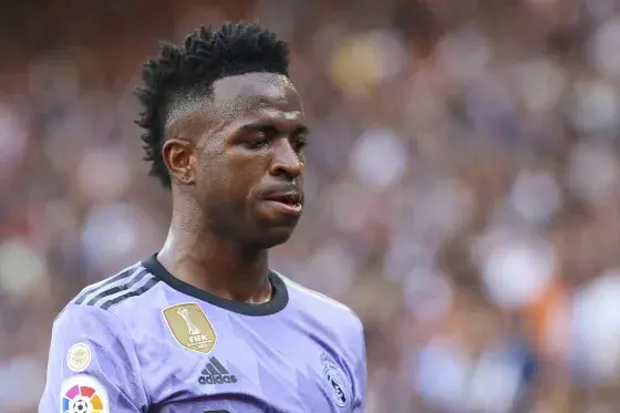 Расизм - нормальное явление в Испании, говорит звездный игрок после оскорблений во время игры