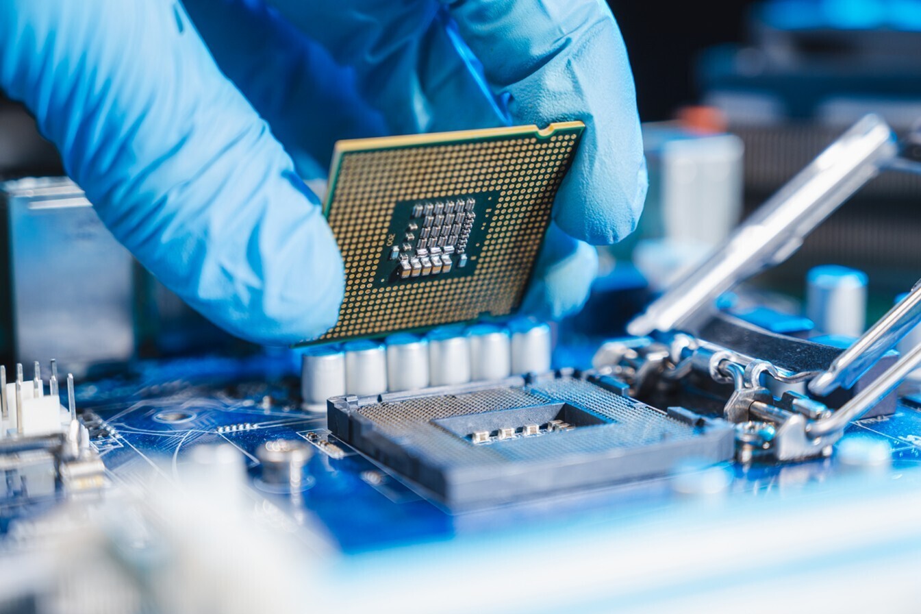 Микрочипы в России. Добьётся ли Россия технологического суверенитета. Как СССР разрабатывал микрочипы