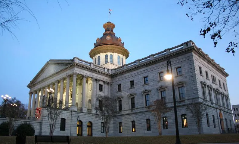 Топ 10 беднейших штатов Америки на 2023 год.