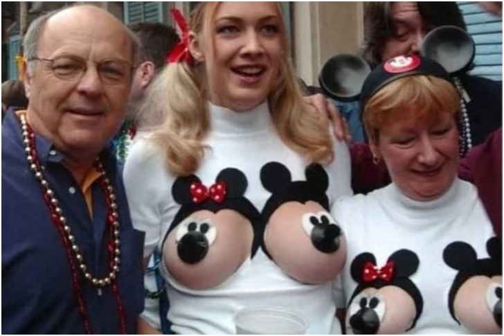 Сумашедшие фотографии снятые в Дисней парке! Неловкие моменты и просто сногсшибающие фото!!!!