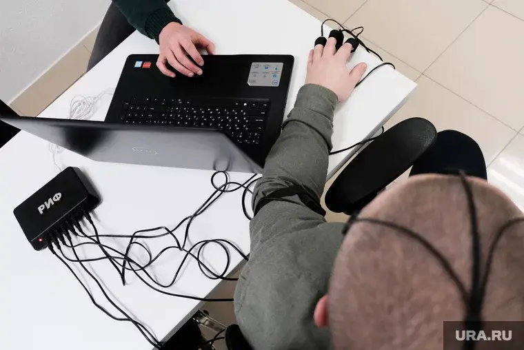 Из за шпионов работодатели вводят проверки на полиграфе