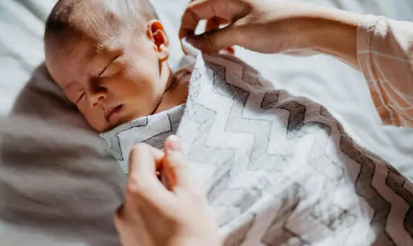 СПИД связан с аномалией мозга, которая увеличивает риск для младенцев в "небезопасных условиях сна", показало исследование