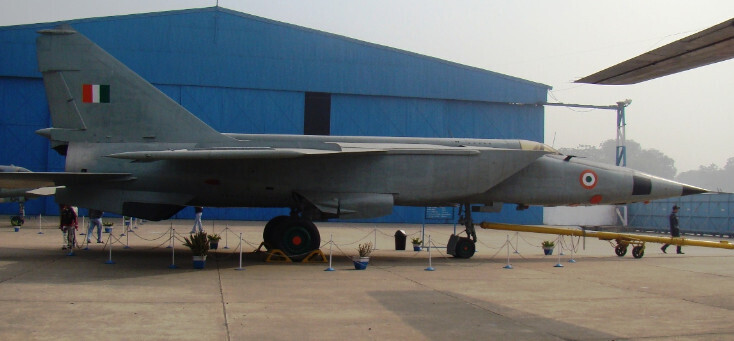 МиГ-25 Foxbat самолет супершпион . История рассказанная боевым летчиком