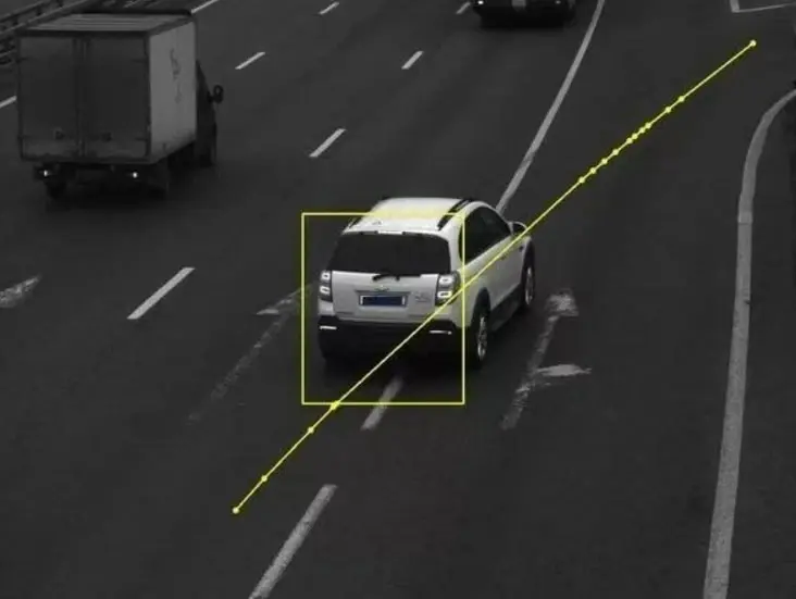 Пересечение сплошной разметки: исключения из правил