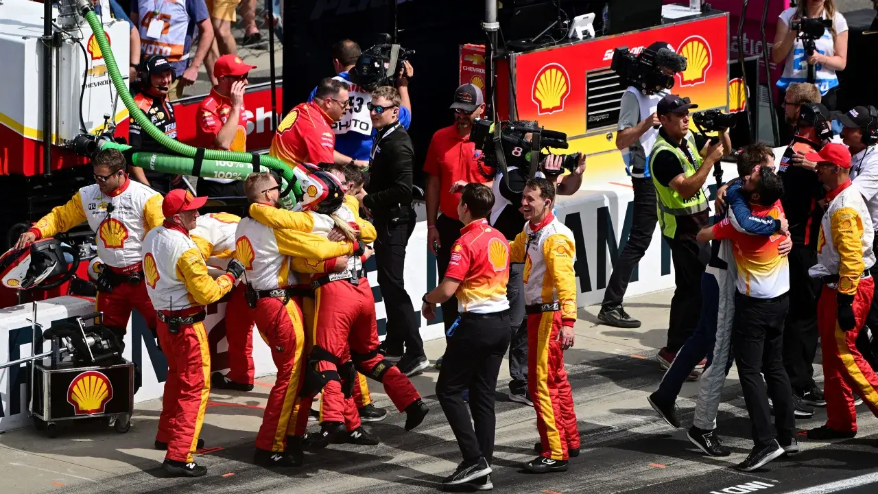 Джозеф Ньюгарден выиграл захватывающий Indy 500