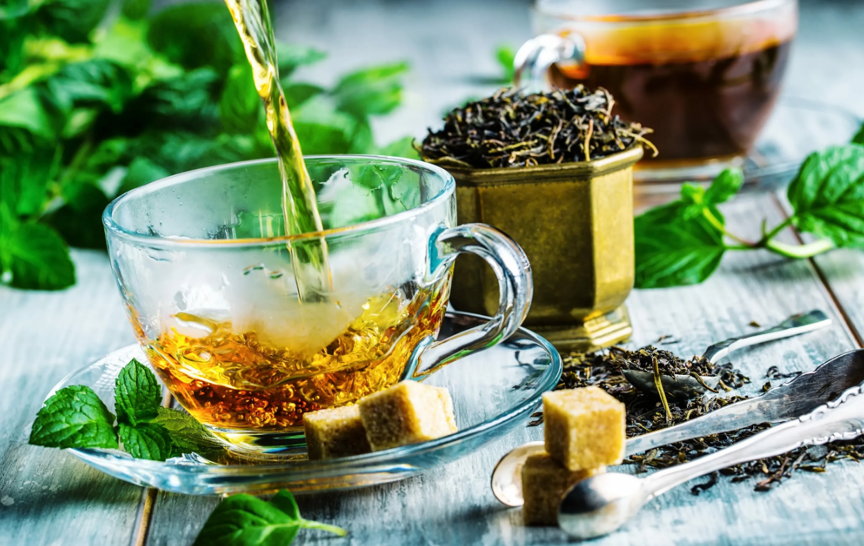 Какой чай полезней?