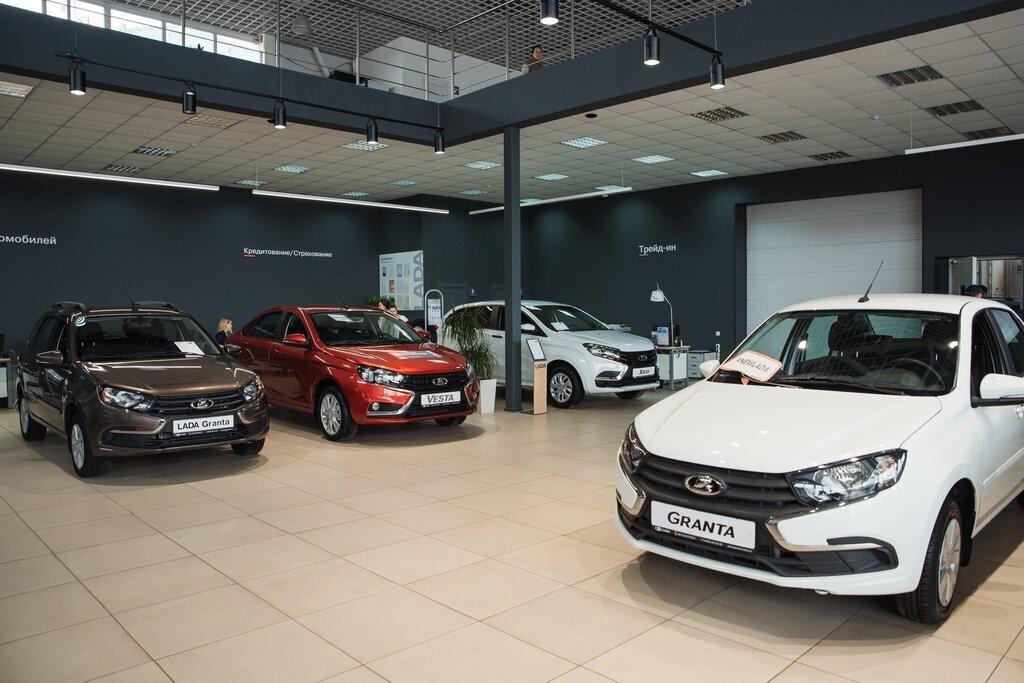Проблемы с ПТС затормозили продажи автомобилей в автосалонах Санкт-Петербурга