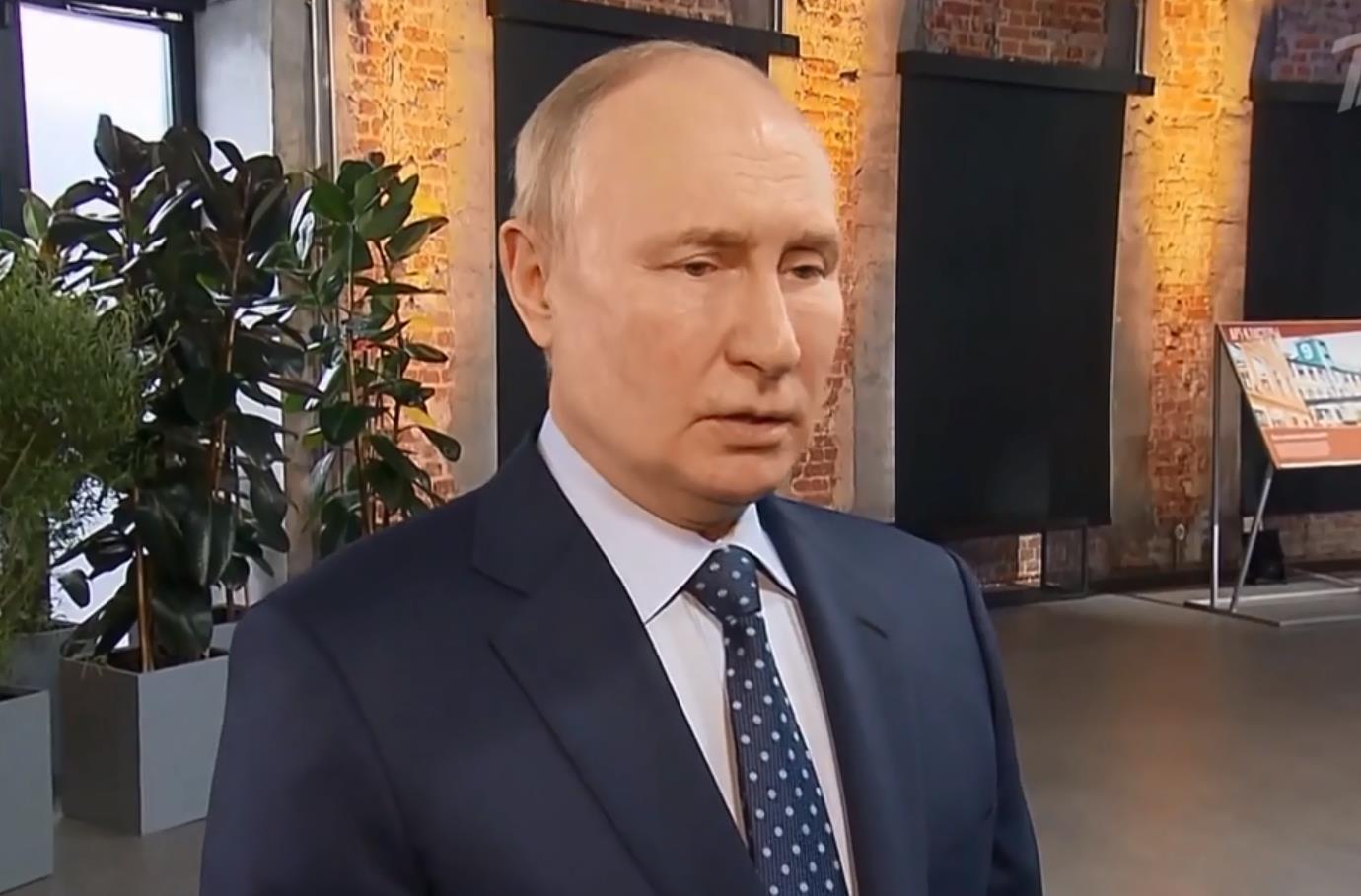 Владимир Путин оценил работу ПВО при атаке дронов на Москву