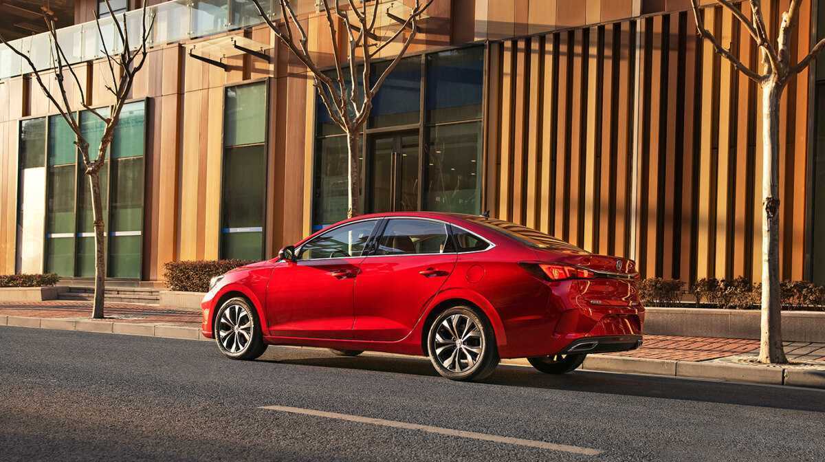 Новый вариант для российского рынка: Changan Eado Plus – седан с инновационными возможностями – теперь доступен в России