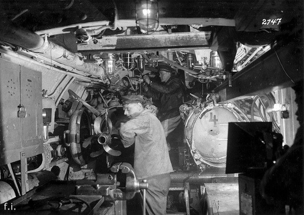 Какими продуктами запасаются моряки во время автономного плавания на подводной лодке