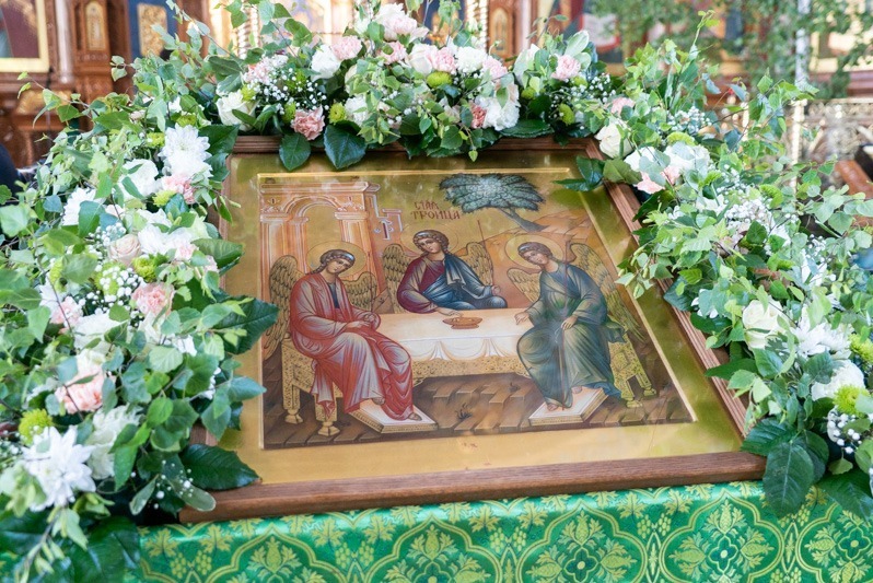 Троица 2023: когда отмечают, история, традиции и запреты праздника. Почему его называют Пятидесятницей и с какими событиями он связан? Видео