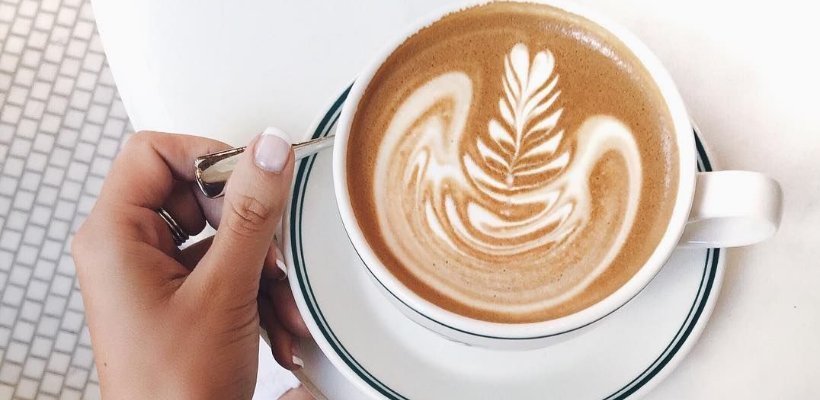 Лето. Как приятно радоваться лету и провести время в кафе, где можно общаться и отдыхать. Но что выбрать для утоления жажды в жаркий день?